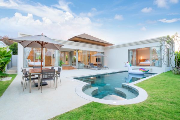 Cost of Concrete Pool Patio Installation in Sioux Falls