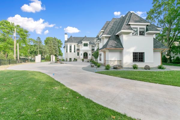 Cost of Concrete Driveway Installation in Sioux Falls