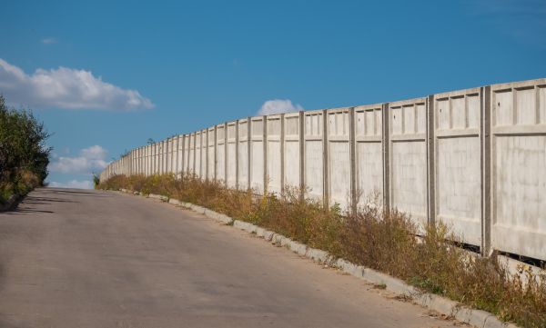 Cost of Cement Fence Installation in Sioux Falls